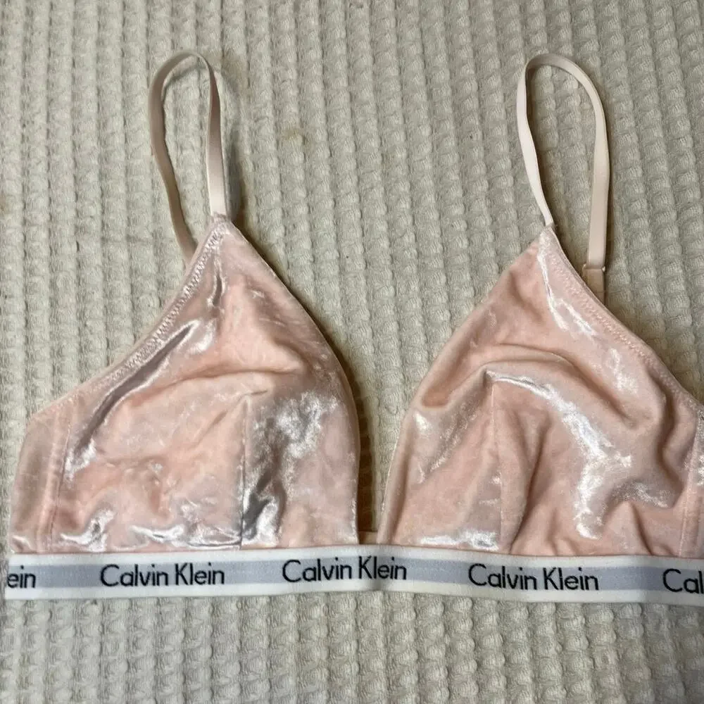 Calvin Klein Pink Crushed Velvet V Neck Bralette M